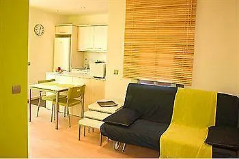 Feelathome Vila Apartment Barcelona